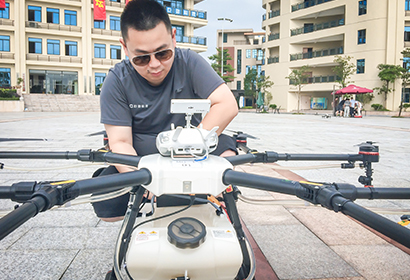 黃汕返鄉(xiāng)專攻病蟲防治