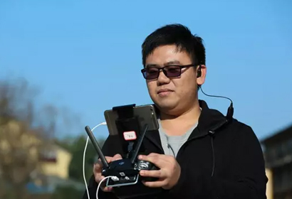 劉凌-魯?shù)榈卣鸷脚?>
                    </a>
                </li>
                                <li>
                    <a>
                        <span>淺戈-大型石油裝備公司</span>
                        <img src=